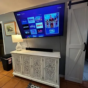 Apartment In Stock Island